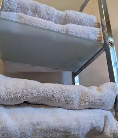 דירה Spacious With Stunning Views