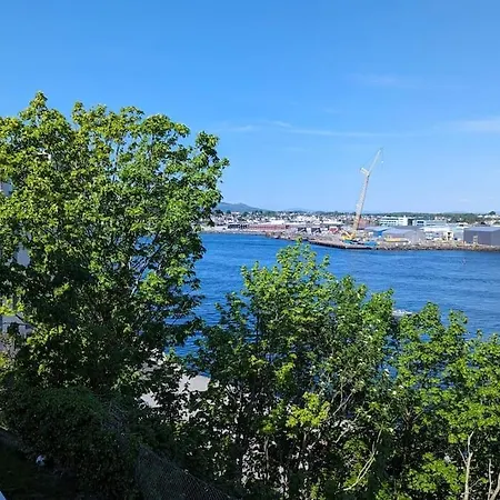 Apartment Spacious With Stunning Views